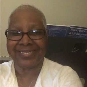 Meet your Posher, Lucy